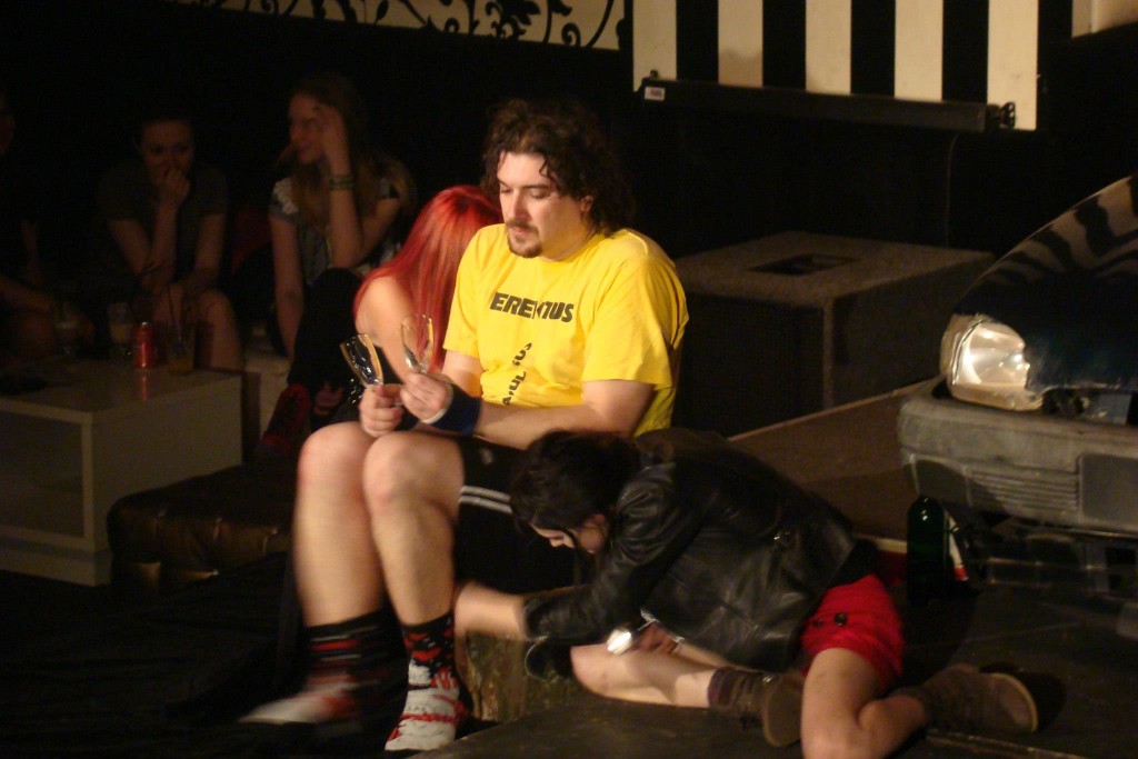 901233_507060499329102_192301100_o